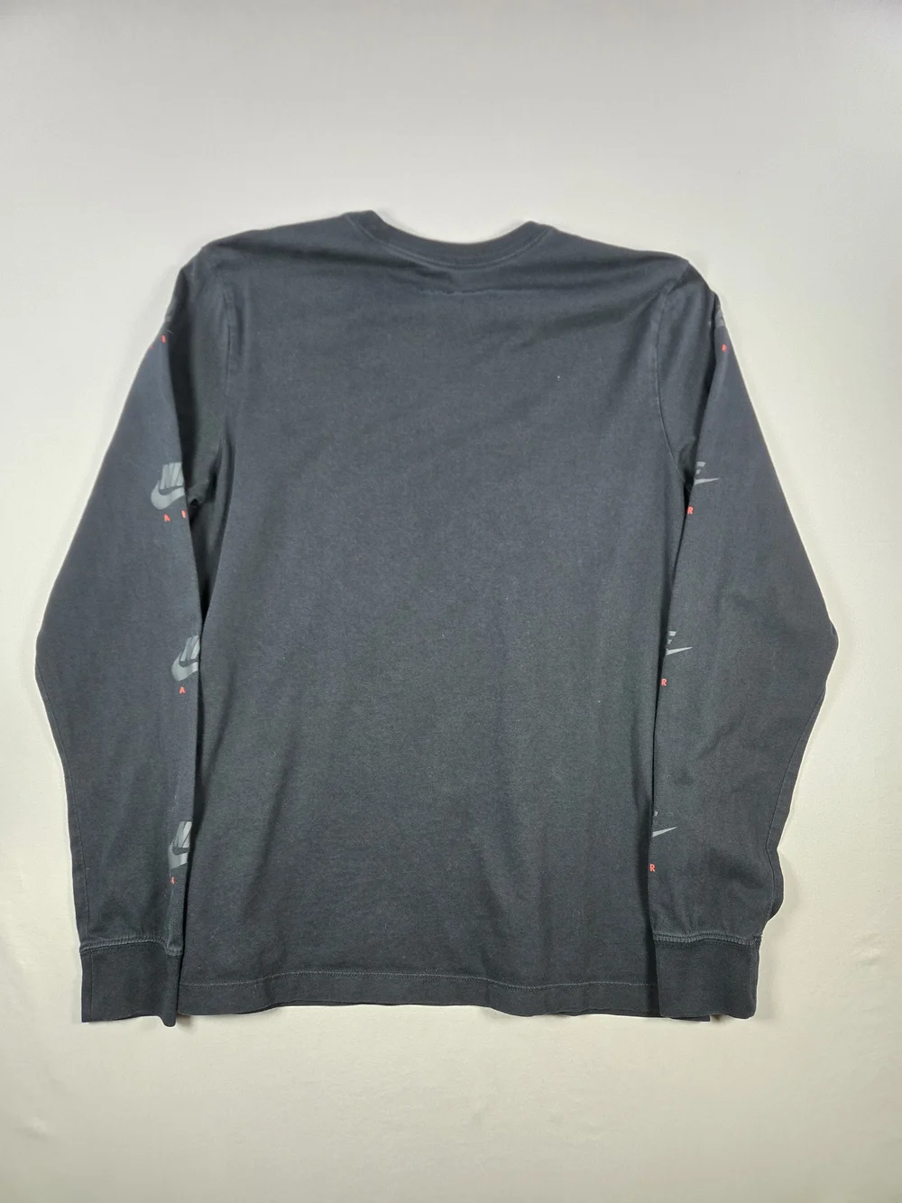 Jordan Legacy AJ6 Retro Long Sleeve Tee Black Red Medium - Picture 4 of 9